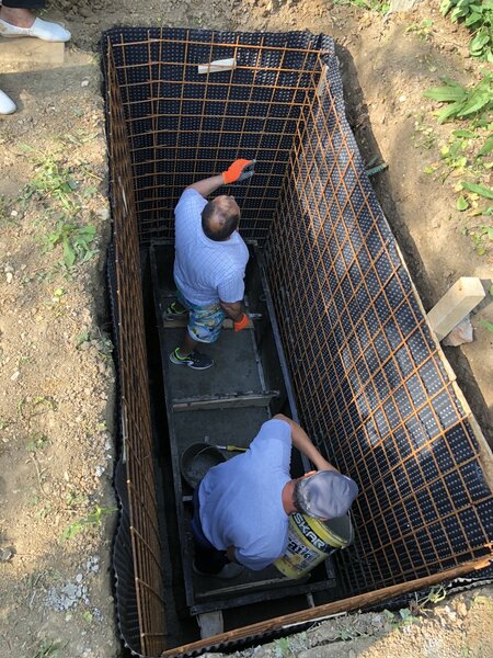 Muncitori calificati - constructii funerare